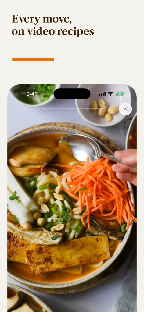 Eline's Table: Vegan Recipes - A mobile screen showing a video tutorial of a vegan noodle soup recipe with tofu and vegetables