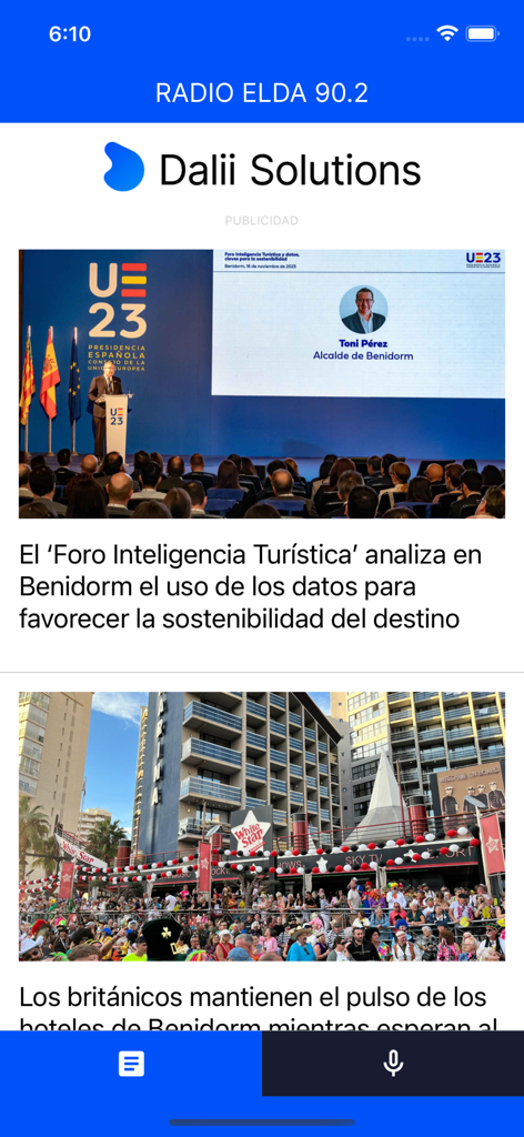 Interfaccia dell'app mobile di Radio Elda che mostra un feed di notizie spagnole con articoli locali su Benidorm e un menu di navigazione inferiore.