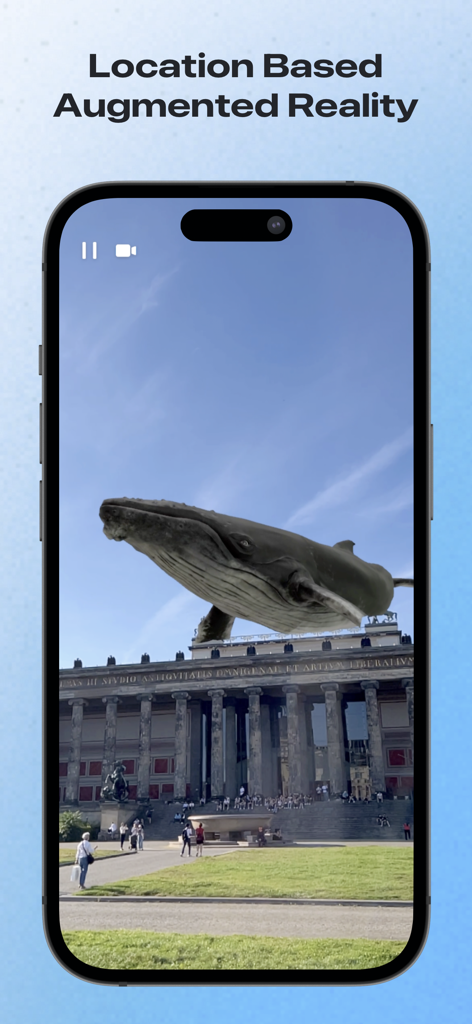 Scenery – Spatial Experiences - Una ballena 3D gigante flotando sobre un museo en una experiencia AR basada en ubicación.