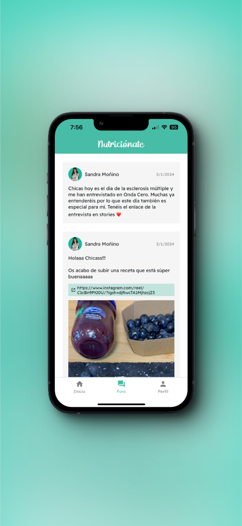 Nutricionate - The forum screen of the Nutricionate app showing healthy recipes and nutrition tips.