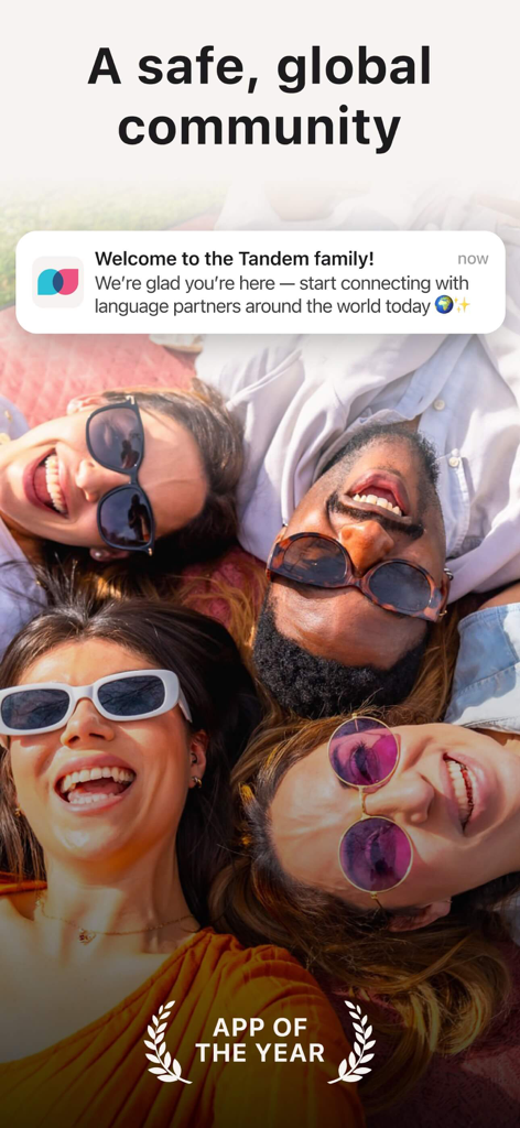Tandem: Conversation exchange - A group of friends smiling together under a welcome notification for the Tandem app.
