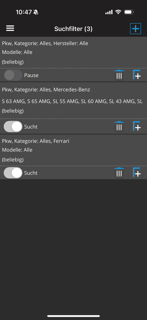Bildschirm mit aktiven Autosuchfiltern für Mercedes-Benz und Ferrari in der CarDeluxe-App