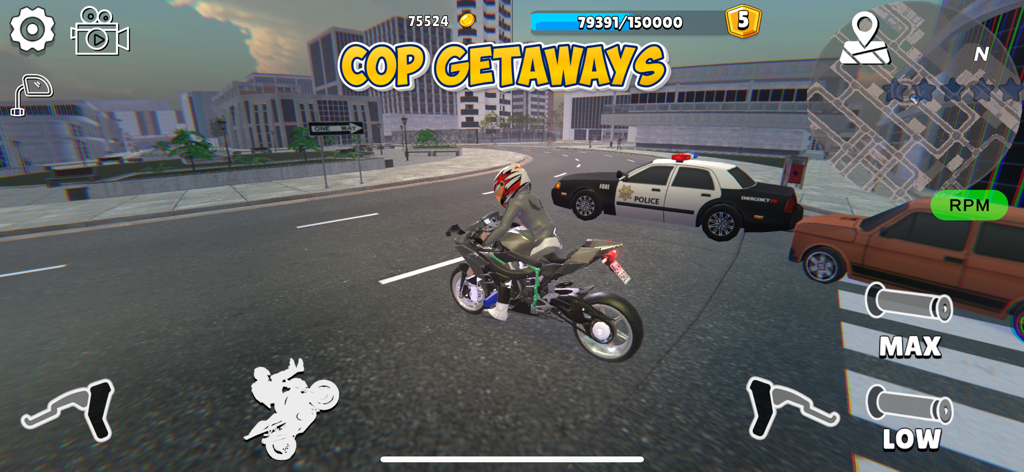Captura de tela da jogabilidade do Wheelie King 7 apresentando uma perseguição policial de moto em uma cidade.