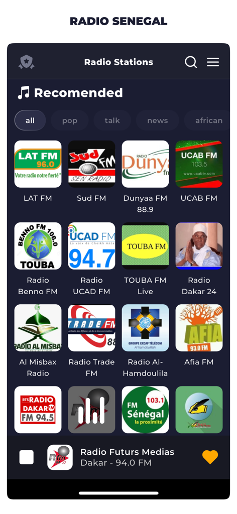 Una cuadrícula de estaciones de radio senegalesas recomendadas en la interfaz de la aplicación con logotipos de estaciones y filtros de género