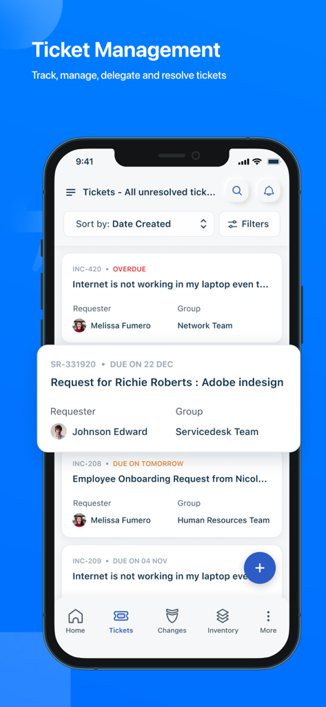 Interface do aplicativo móvel Freshservice para rastreamento e gerenciamento de chamados de suporte de TI
