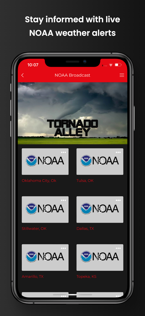 La pantalla de la aplicación Tornado Alley que muestra una lista de alertas de transmisión meteorológica de la NOAA en vivo para varias ciudades, incluidas Oklahoma City y Dallas.