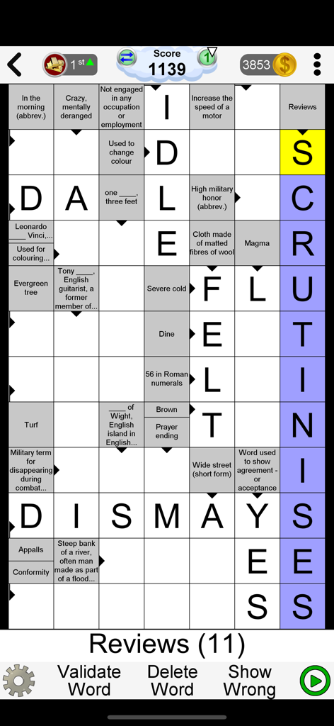 Word Games - Jugabilidad de un puzle de crucigrama de flechas en la aplicación móvil Juegos de Palabras.