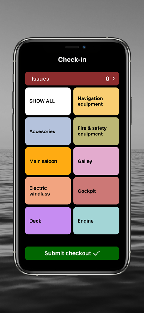 The Charter App - Interfaccia smartphone di The Charter App che mostra la schermata di check-in della barca con categorie per la sicurezza di navigazione e l'attrezzatura di coperta