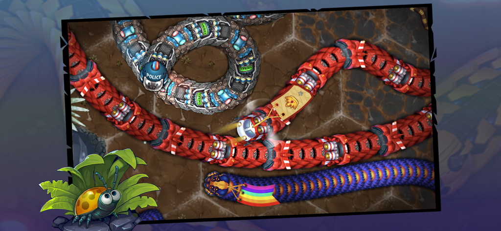 Plusieurs grands serpents avec des skins mécaniques et colorés personnalisés s'affrontant dans une arène de bataille.