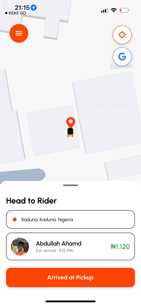 KEKE GO Driver - Pantalla de navegación de la aplicación KEKE GO Driver que muestra los detalles del pasajero y un botón de recogida.