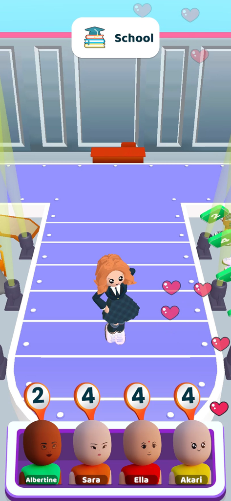 Fashion Famous - Dress Up Game - Un personaje modelando un uniforme escolar en una pasarela de moda con jueces calificando el look.