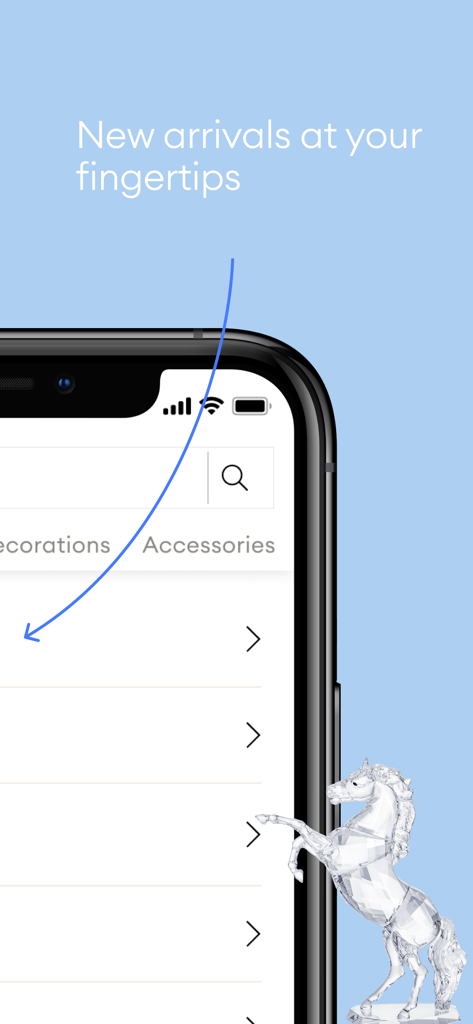 Swarovski KSA, UAE, Kuwait - 크리스탈 말 조각상이 있는 신상품을 보여주는 스와로브스키 모바일 앱 인터페이스