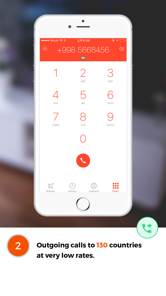Interfaz del marcador de la aplicación Roamer en un iPhone mostrando una llamada a Uzbekistán con texto que describe llamadas salientes a 130 países a bajo costo