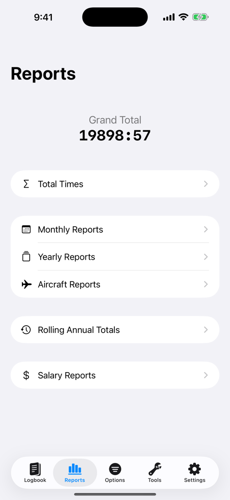 Aircrew Logbook - Panel de reportes de la aplicación Aircrew Logbook que muestra el total de horas de vuelo y las opciones de menú para reportes mensuales, anuales y por aeronave