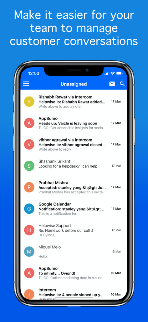 Helpwise 모바일 앱 인터페이스가 iPhone에 공유 받은편지함 목록, 할당되지 않은 고객 메시지 및 팀 대화를 표시합니다.