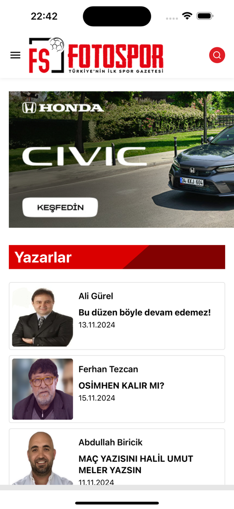 Interfaz de la aplicación Fotospor mostrando una lista de columnistas deportivos y los titulares de sus artículos recientes en turco