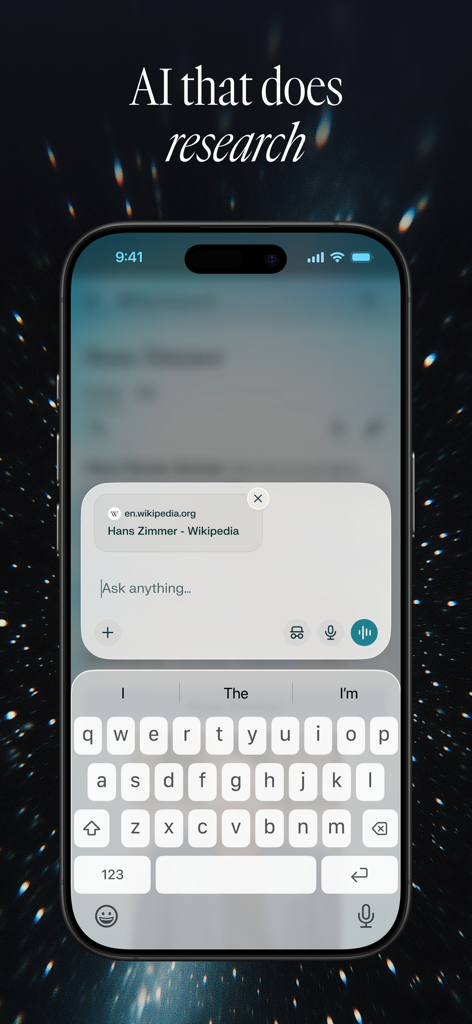 Comet AI 개인 비서 연구 인터페이스, iPhone에서 위키백과 맥락 링크 및 키보드 표시.