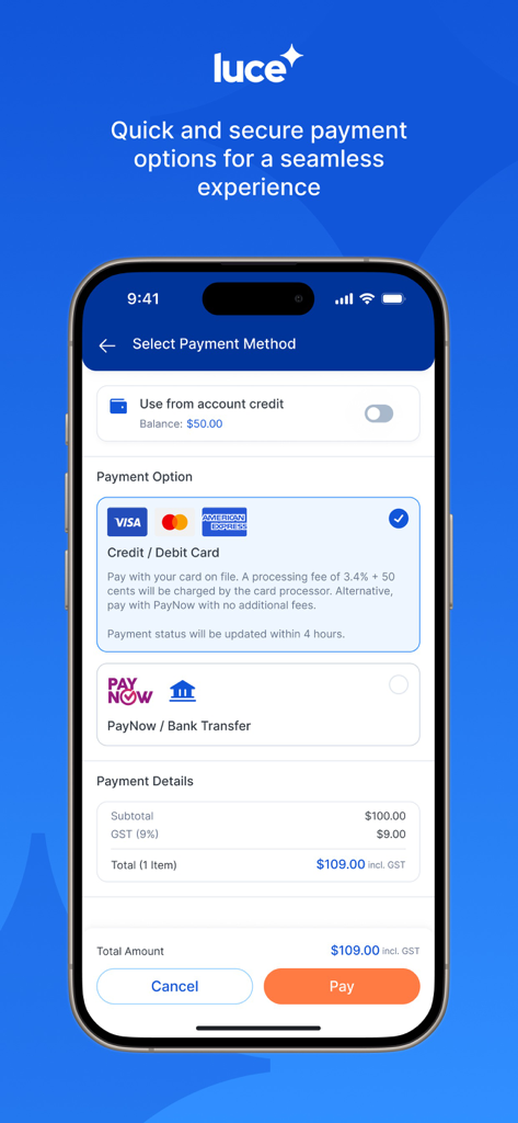 Luce App - The payment method selection screen in the Luce home services app showing credit card and bank transfer options.