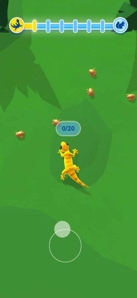 Hyper Evolution - Un personaje de lagarto amarillo en el juego móvil Hyper Evolution cazando insectos para progresar su barra de evolución.
