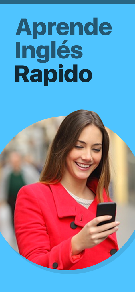 Mujer joven sonriente usando su celular para aprender ingles rapido