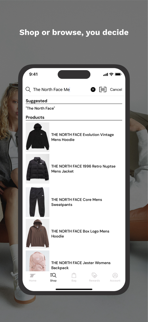 Interface de busca do aplicativo móvel Tillys exibindo roupas North Face