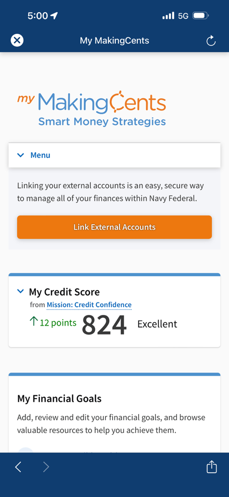 Navy Federal Credit Union - Dashboard dell'app Navy Federal che mostra un eccellente punteggio di credito e strumenti di gestione finanziaria