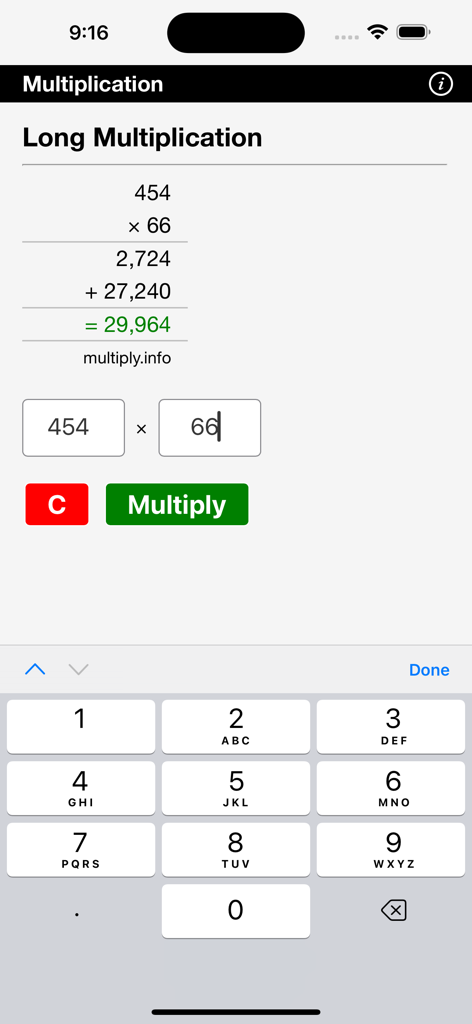 Una captura de pantalla de la aplicación Calculadora de Multiplicación Larga que muestra la solución paso a paso para multiplicar cuatrocientos cincuenta y cuatro por sesenta y seis y el teclado numérico.