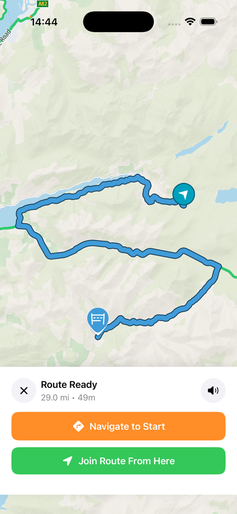 MIVIA 2.0 - L'application MIVIA 2.0 montrant un itinéraire de conduite circulaire pittoresque sur une carte avec des options pour naviguer jusqu'au départ ou rejoindre depuis l'emplacement actuel.