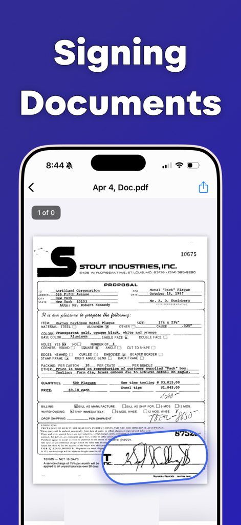 Tela de um iPhone exibindo o aplicativo Assinador de PDF com um documento de proposta de negócios sendo assinado eletronicamente.