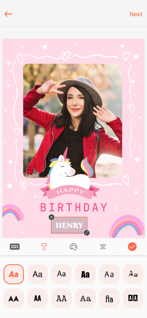 Birthday Photo Frame & Editor - Interfaz del editor de fotos de cumpleaños con marco de unicornio rosa y opciones de personalización de fuentes