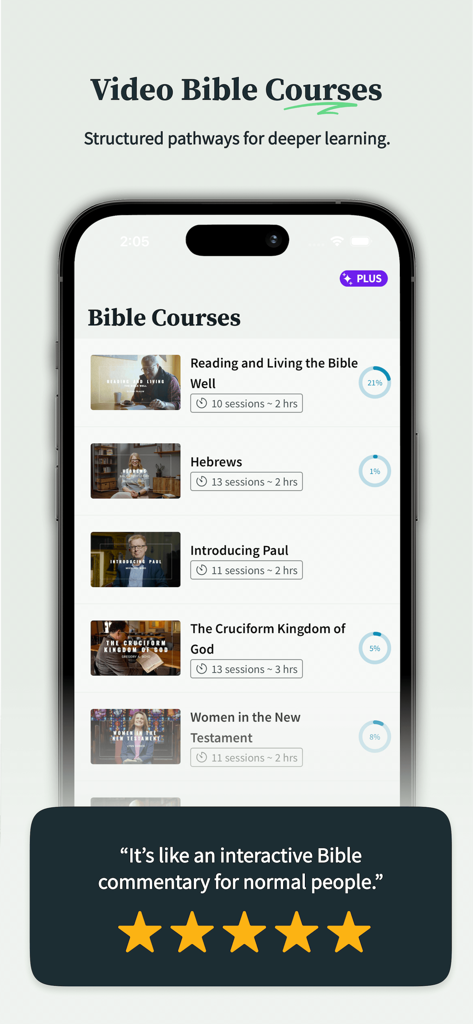 SparkBible: Bible Study - Pantalla de la aplicación SparkBible mostrando una lista de cursos bíblicos en video estructurados con un testimonio de usuario de 5 estrellas