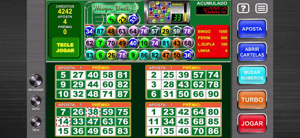 Megaball Video Bingo - メガボール 2 ビデオビンゴのインターフェース。緑色のテーブル背景に4つのカードと抽選されたボールが表示されています