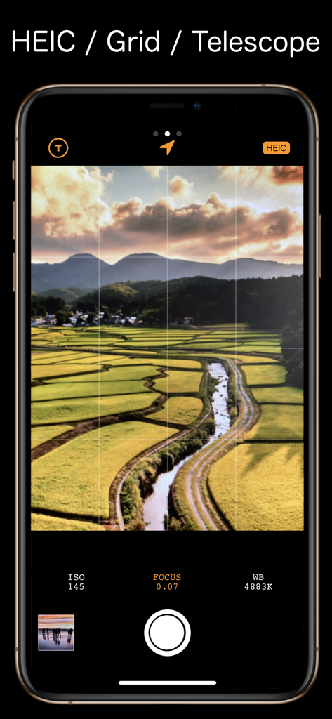 Interface of Simple RAW Camera showing manual settings like ISO and focus for landscape photography