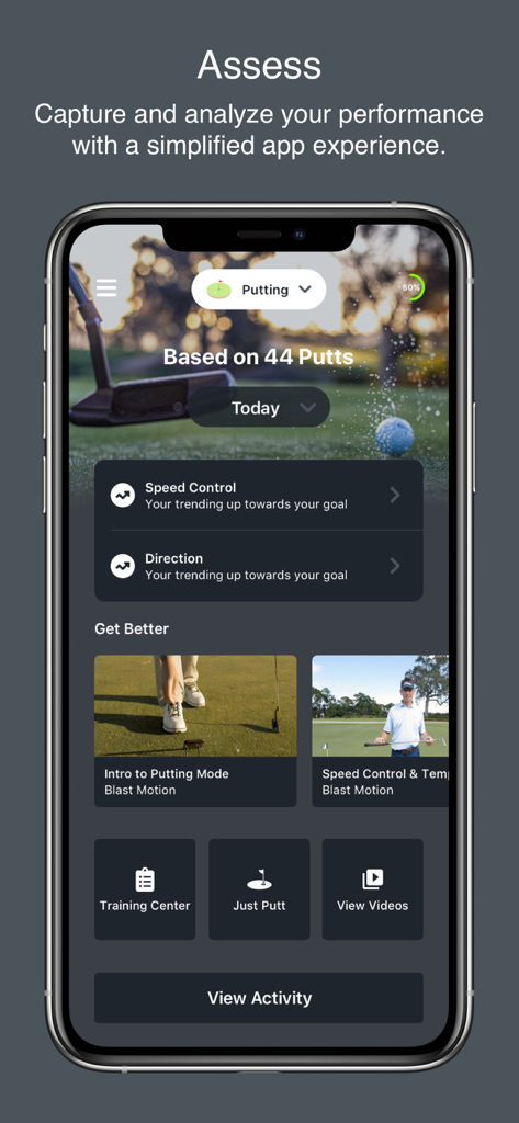 Panel de control de la aplicación móvil Blast Golf que muestra métricas de putt, incluido el análisis de control de velocidad y dirección