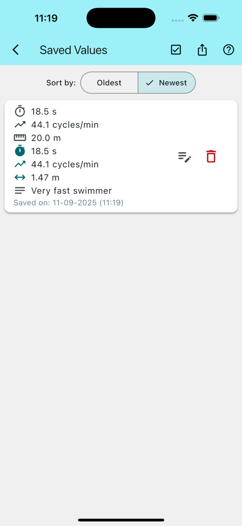 Swim Time Calculator - Una lista de métricas de rendimiento de natación guardadas, incluyendo cadencia de brazada y longitud de brazada