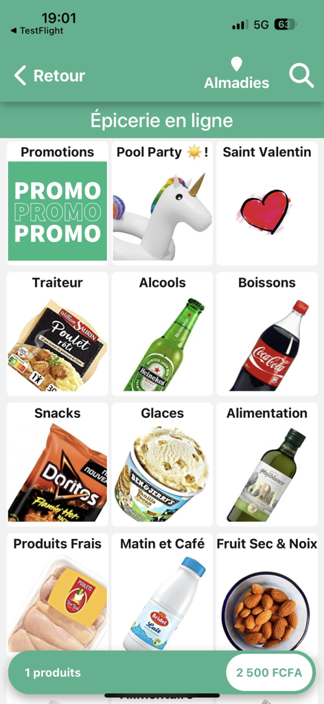 Bring Me Sénégal - Interface of Bring Me Senegal app displaying online grocery categories like snacks and drinks