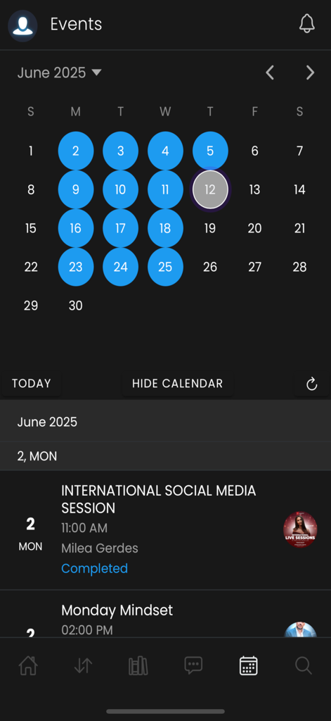 JIFU Connect - Calendario de eventos de la aplicación JIFU Connect que muestra un horario mensual de sesiones educativas y capacitación de mentalidad