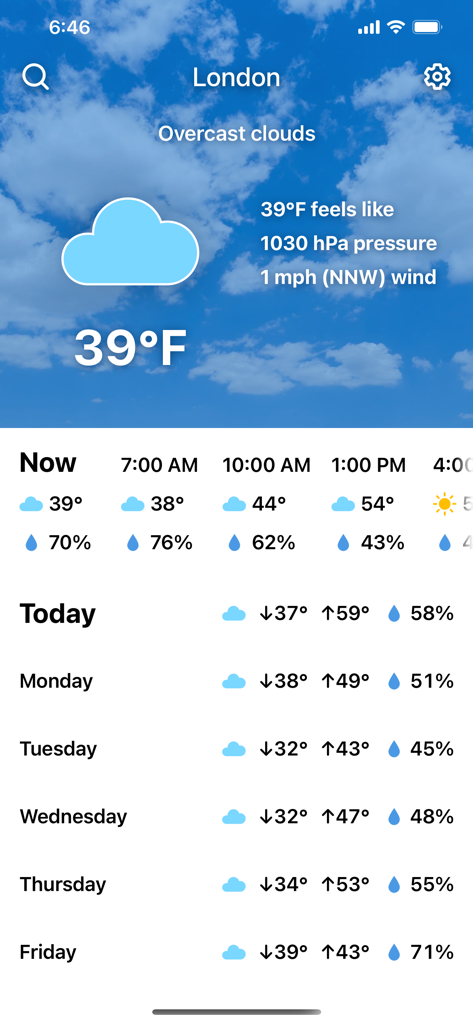 Screenshot of Weather and Climate Tracker showing current weather in London with high contrast text and 5 day forecast.