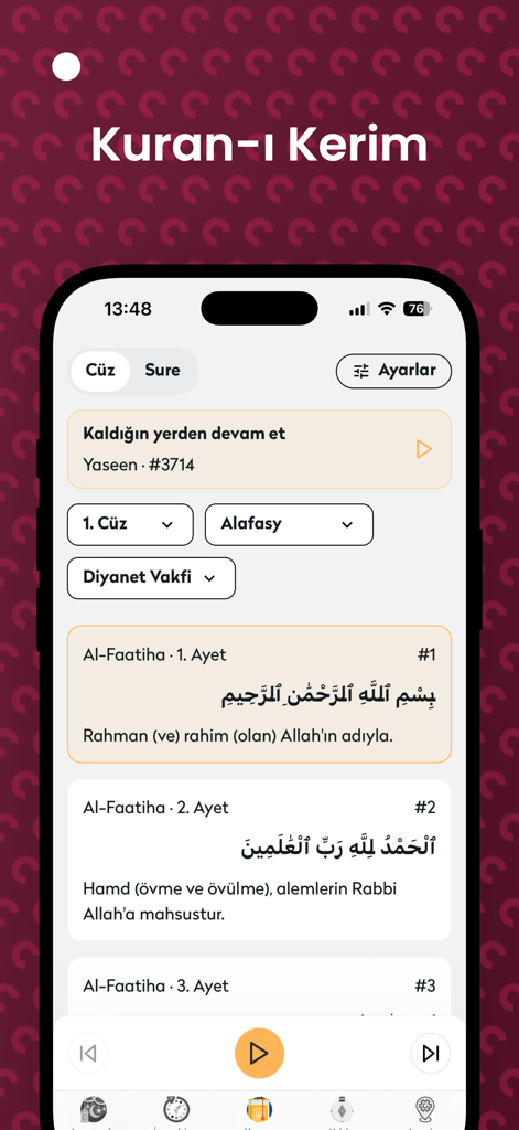 Bildschirm zum Lesen des Korans mit arabischem Text und türkischer Übersetzung in der Namaz Vakitleri App