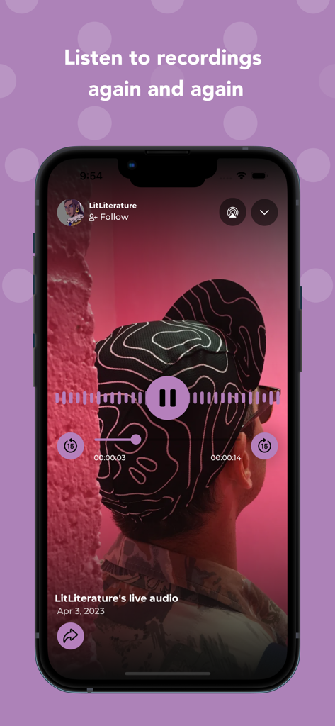 Mixlr - Social Live Audio - Una pantalla móvil que muestra la interfaz de la aplicación Mixlr para reproducir grabaciones de audio con una forma de onda y controles de reproducción.