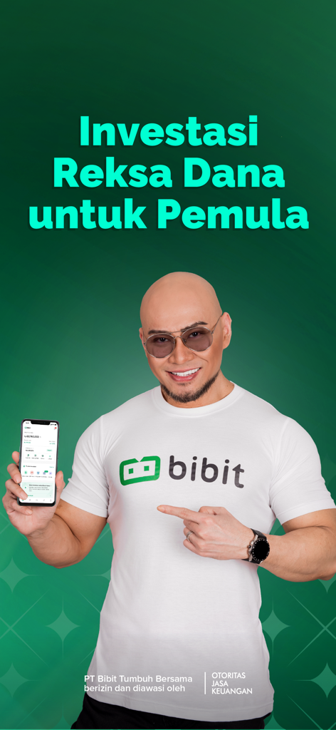 A man holding a smartphone showing the Bibit app interface for mutual fund investment for beginners