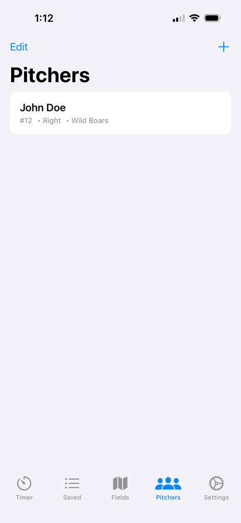 Pestaña Pitchers de la aplicación Baseball Speed mostrando el perfil de un jugador para John Doe del equipo Wild Boars.