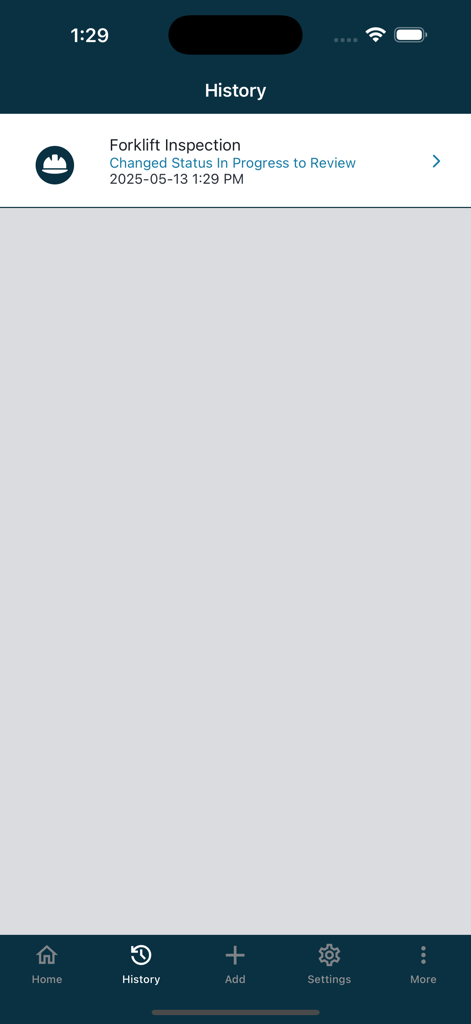 VelocityEHS® - フォークリフト点検のログエントリを表示するVelocityEHSアプリの履歴画面。