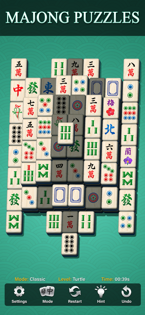 Pantalla del juego de solitario Mahjong clásico que muestra fichas grandes de emparejar en modo vertical