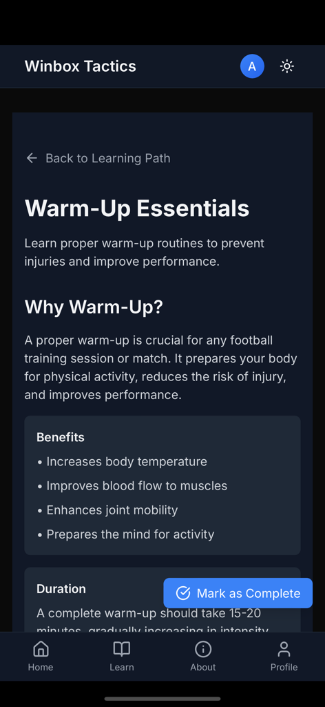 Winbox Tactics - Pantalla de la app móvil Winbox Tactics mostrando una lección de fútbol sobre la importancia y beneficios del calentamiento