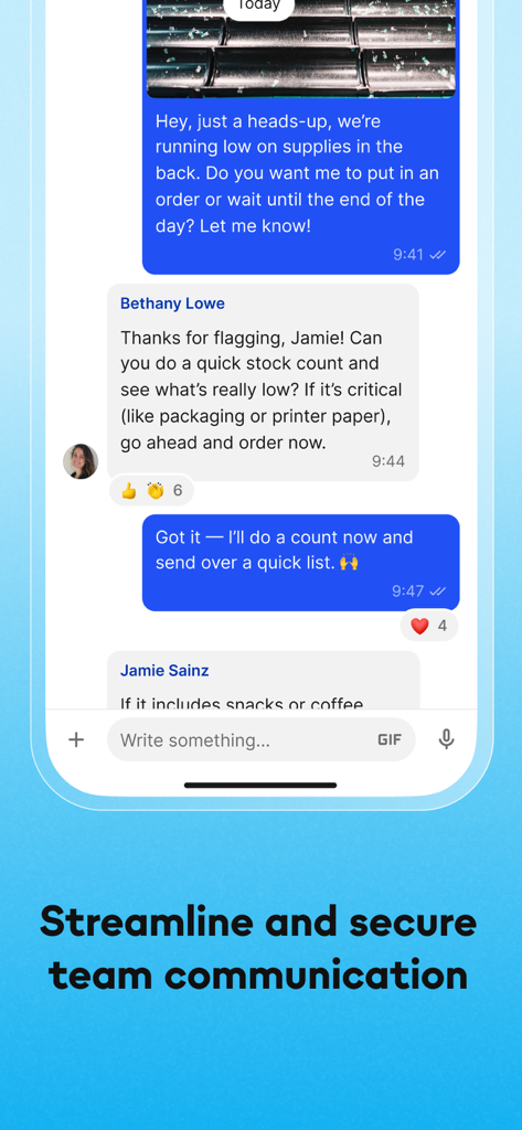 Flip-App - Mobile chat interface of Flip app showing secure team communication for frontline workers.