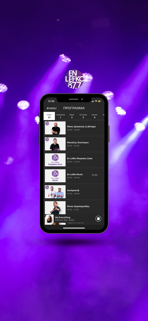 Interfaccia dell'app mobile che mostra il programma radiofonico giornaliero per la stazione alternativa En Lefko 87.7.