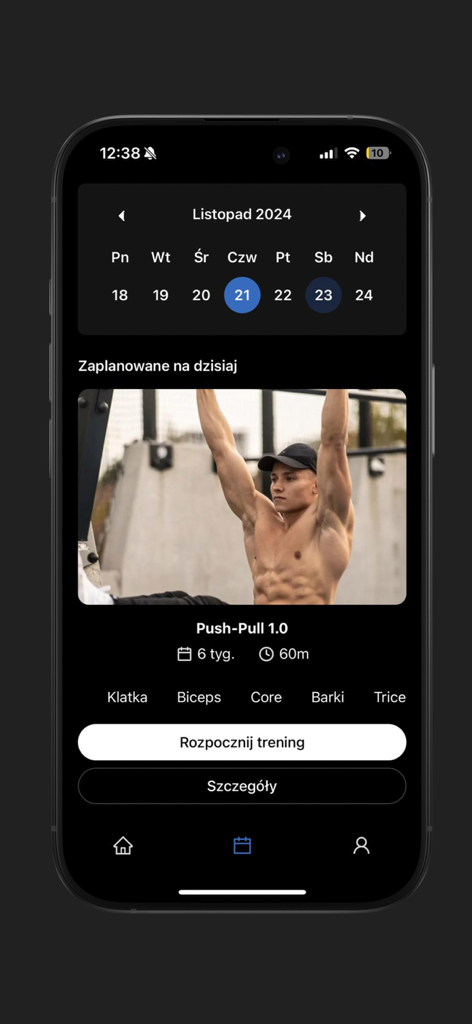 Caliathletics - Interfaz de la aplicación móvil Cali athletics que muestra una rutina de entrenamiento programada de empuje-tirón y un calendario de entrenamiento semanal