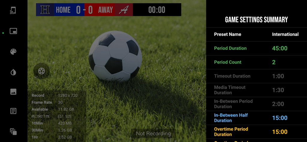 Captura de tela do aplicativo BT Soccer Football Camera mostrando um resumo das configurações do jogo sobrepondo uma prévia de gravação de vídeo ao vivo de uma bola de futebol