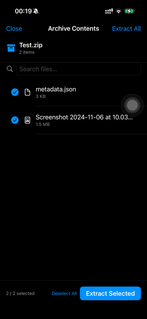 Flash Unzip — No Ads No Track - Interfaz de la aplicación Flash Unzip mostrando una lista de archivos dentro de un archivo zip y una opción para extraer elementos seleccionados